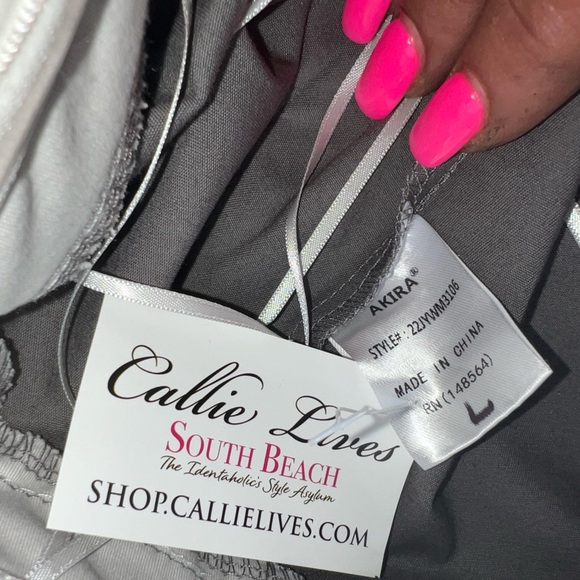 Gray & Black Belted & Layered Crop Top - Picture 14 of 14